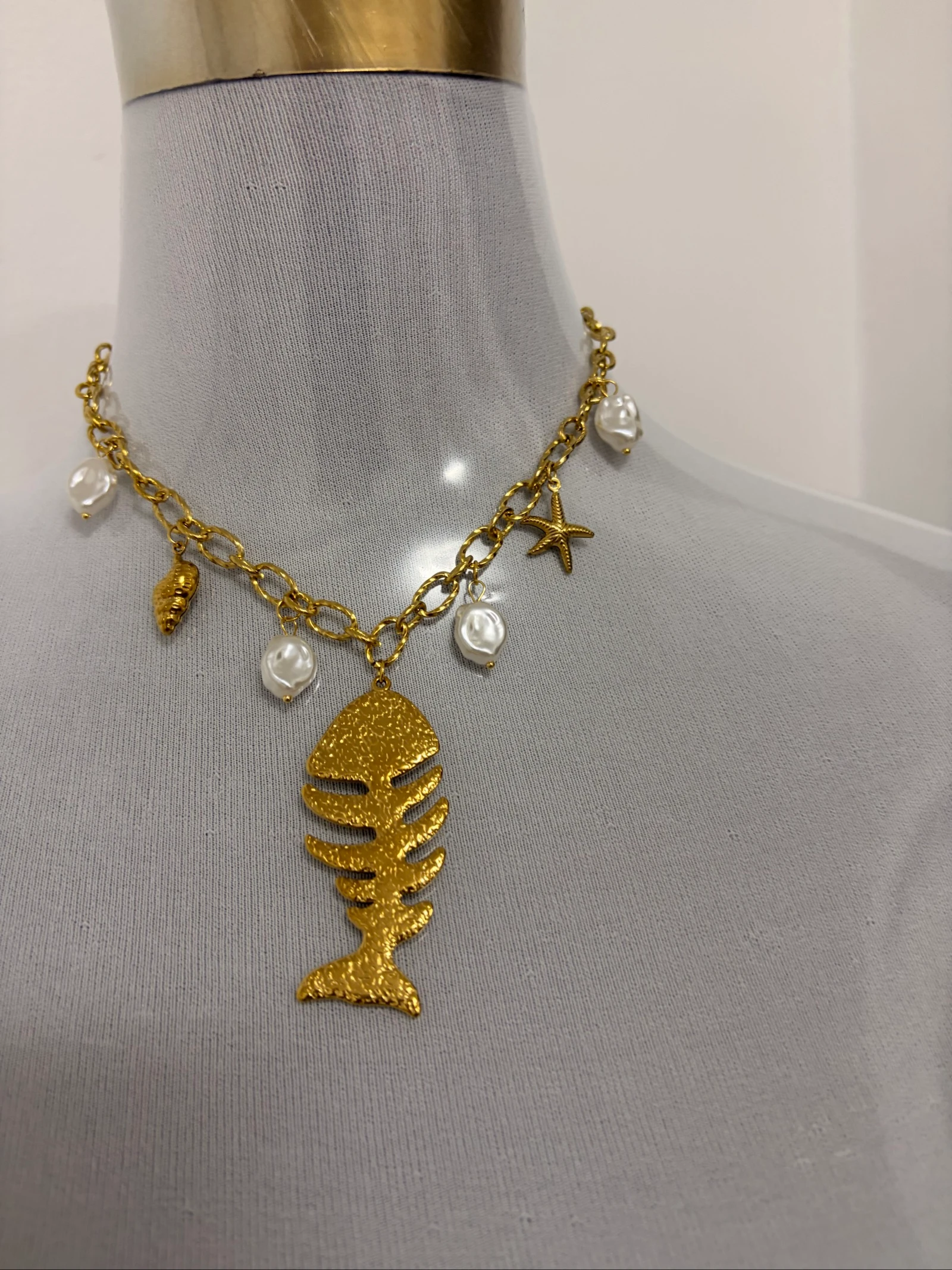 Collar de acero pez colgante